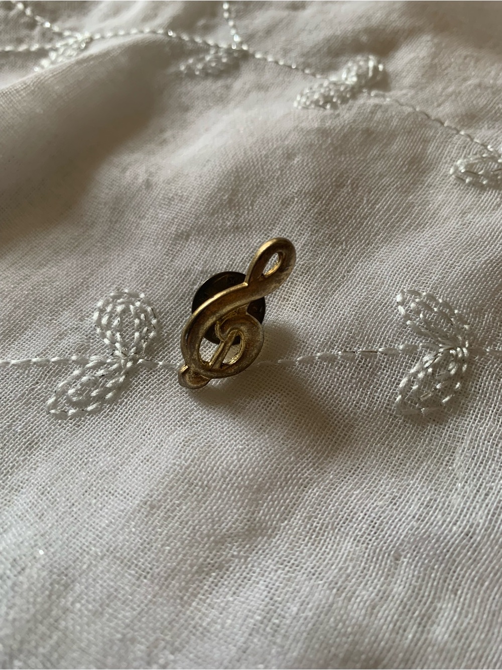 Gold Treble Clef Pin Brooch - Women Jewelry